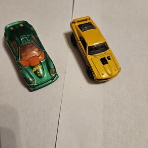 2 1997 Hotwheel Cars. Yellow And Green Both In Good Shape (A-20)
